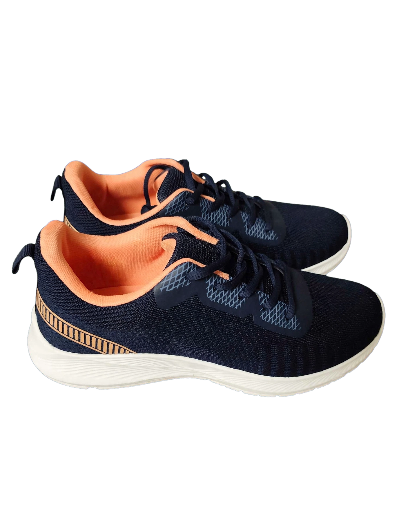 Basket Légère Femme Confort – Bleu Marine & Pêche – Du 35 au 41 – 29,00€