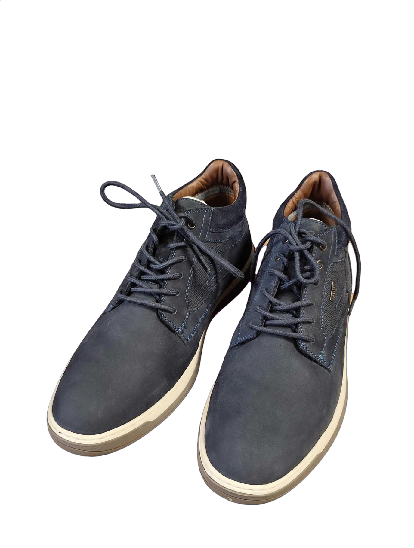 e derby montant TBS KOLISSO en navy, best-seller confort chic. Nubuck premium, doublure cuir, semelle légère cousue. Élégant et ultra-confortable pour tous les jours. Pointures 41 à 46 disponibles. Chez Jacky et Fille à Salles-Curan